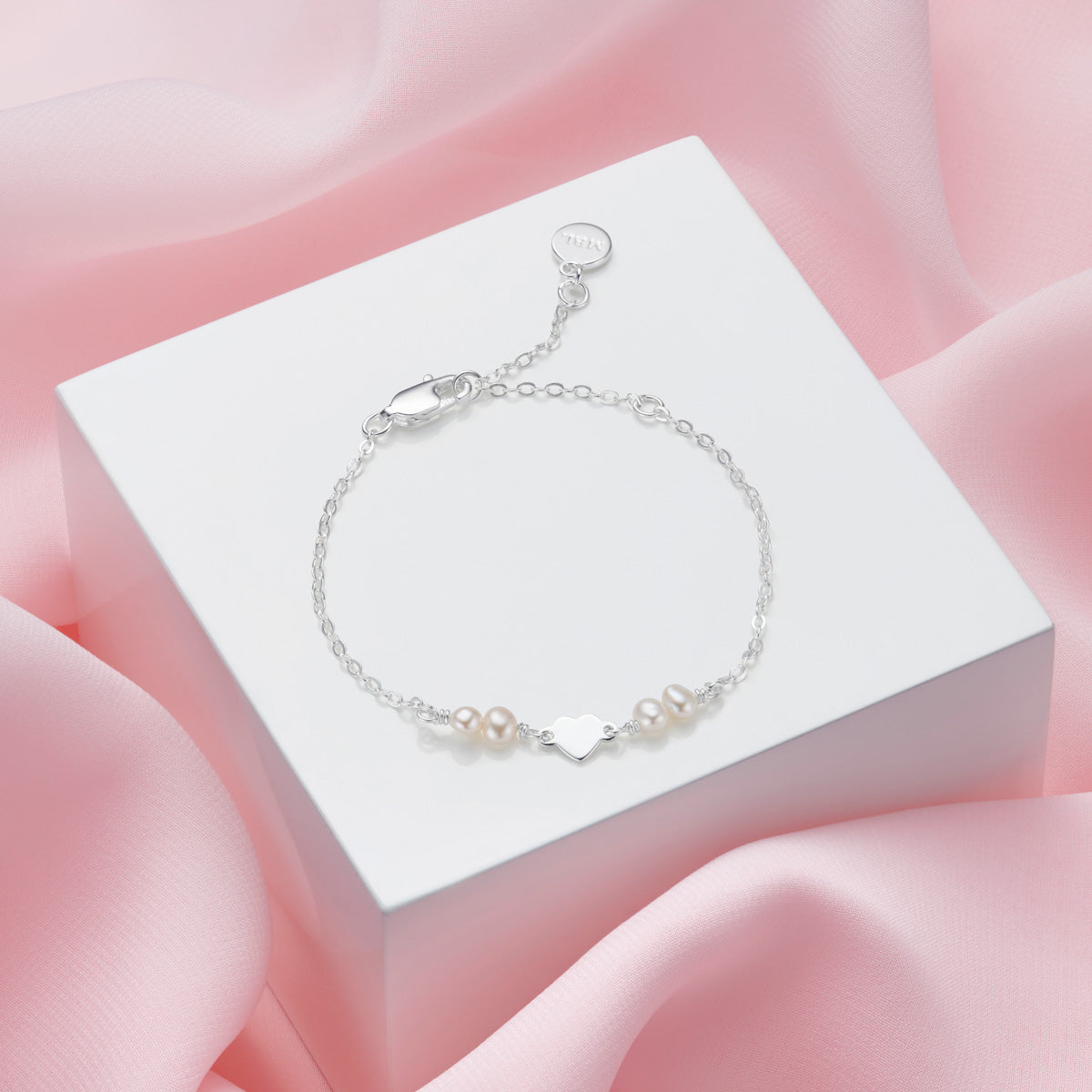 Bobble Belle Pearl and Heart Bracelet