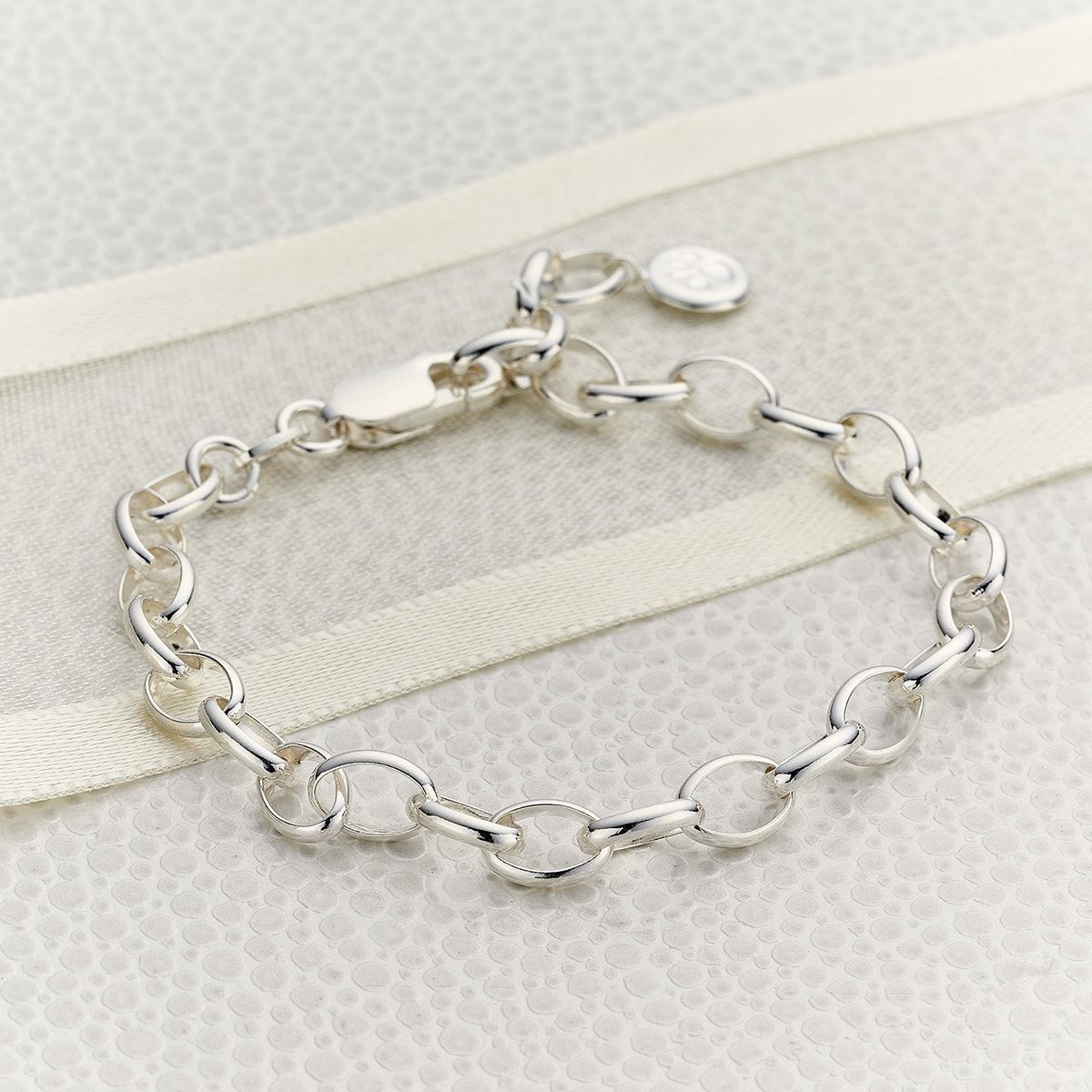 Charm bracelets for young girls sale