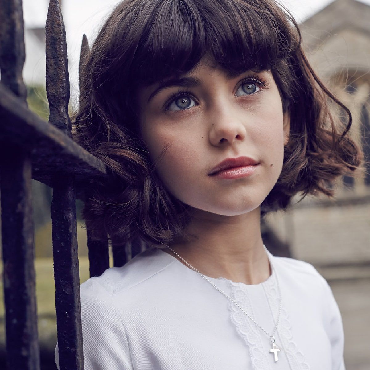 Cross discount necklace girl
