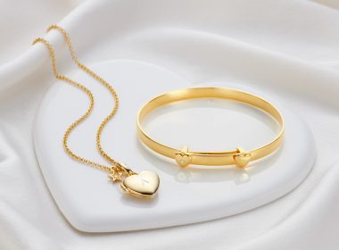 Why Choose Diamond Jewelry for a Baby Girl?