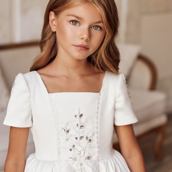 Top First Holy Communion Dresses for Her in 2022