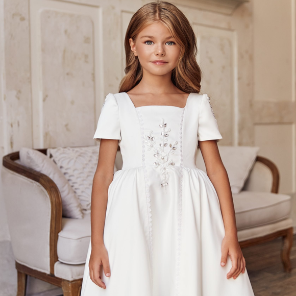 Top First Holy Communion Dresses for Her in 2022