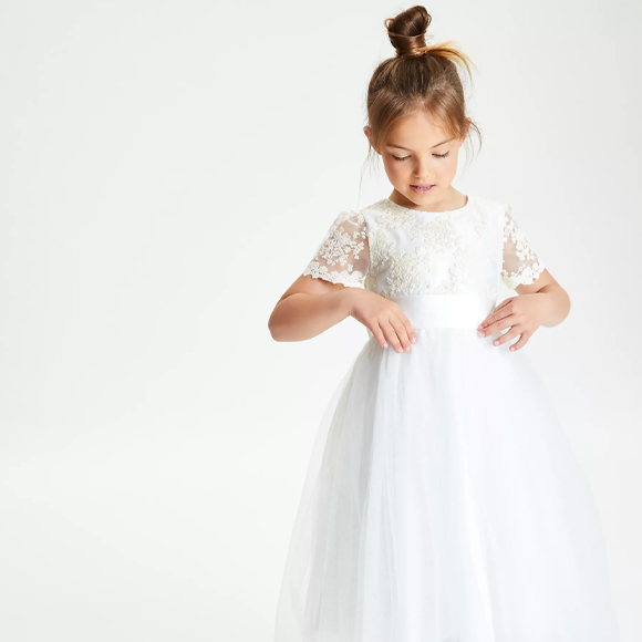 Top First Holy Communion Dresses for Her in 2022