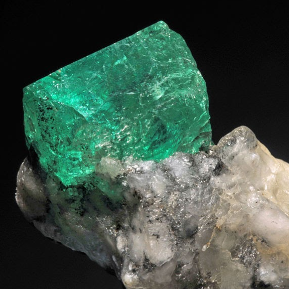 Whats May's Birthstone?