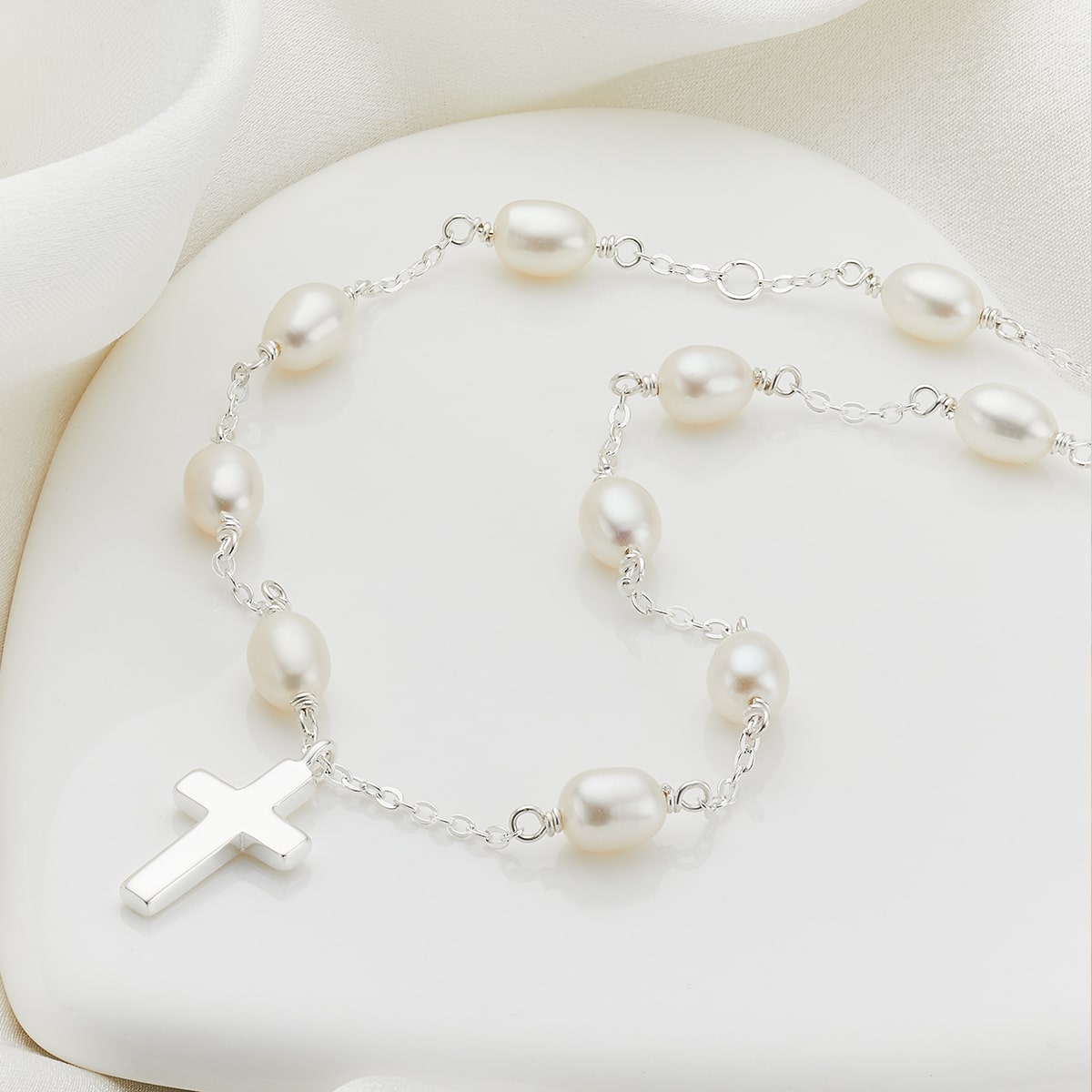 Top Holy Communion Gifts for Her in 2022